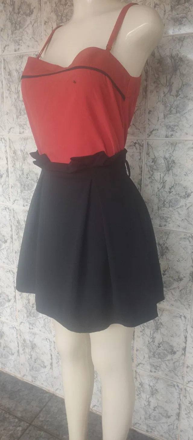 Saia Patrícia Pepe veste: 38/40