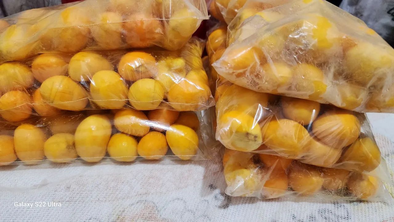 Pequi fresco em embalados