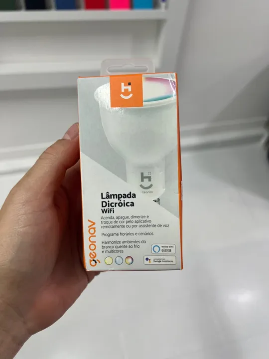 Lâmpada Dicróica Wi-Fi Bivolt 5W 400 Lumens - Controle por Voz Alexa e Siri