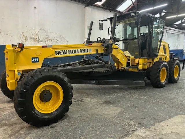 motoniveladora new holland rg170b