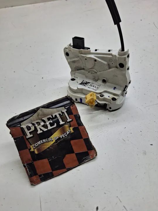 Fechadura Porta Dianteira Lado Direito Chevrolet Onix 2023 - Foto 2