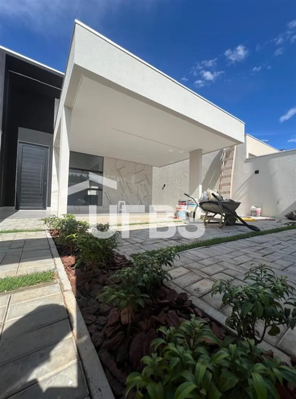 0 - Casa 3 quartos, sendo 1 suíte