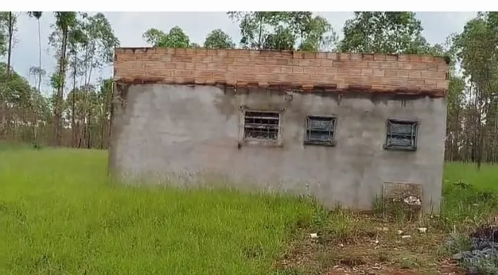 SITIO EM CORREGO DANTAS/CAMPO ALTOS
