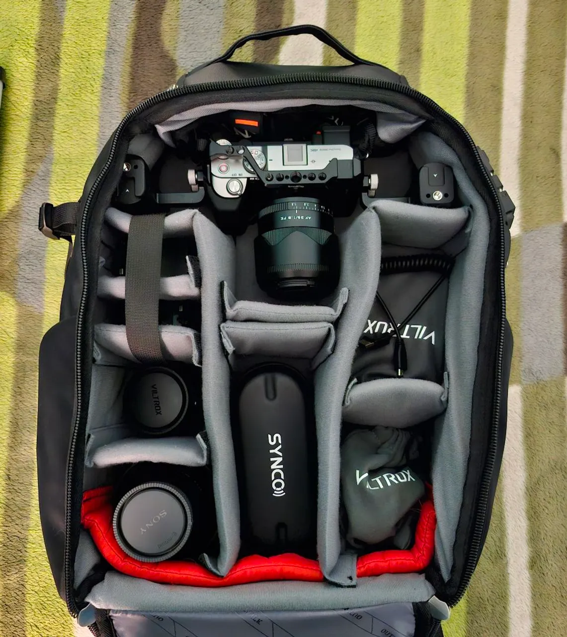 Kit completo para videomaker e fotografia: câmera, lentes e acessórios