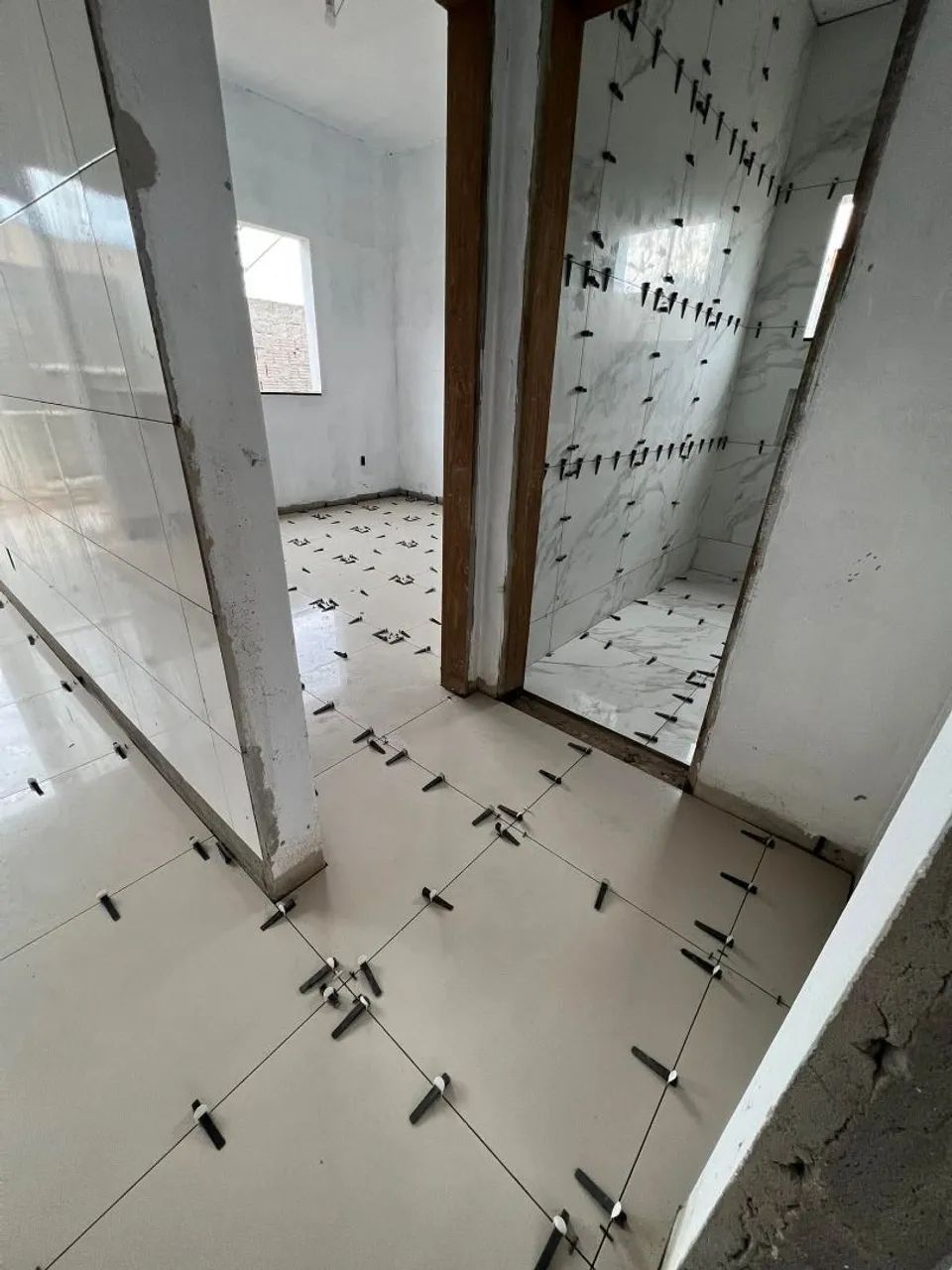 Ladrilheiro da base ao acabamento 
