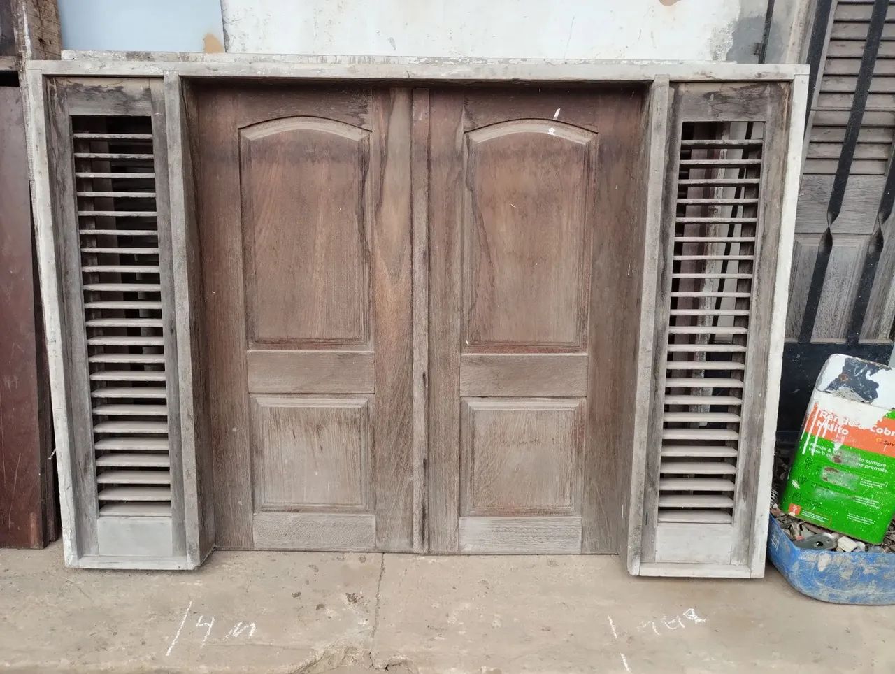 Janela de madeira maciça  - Foto 2