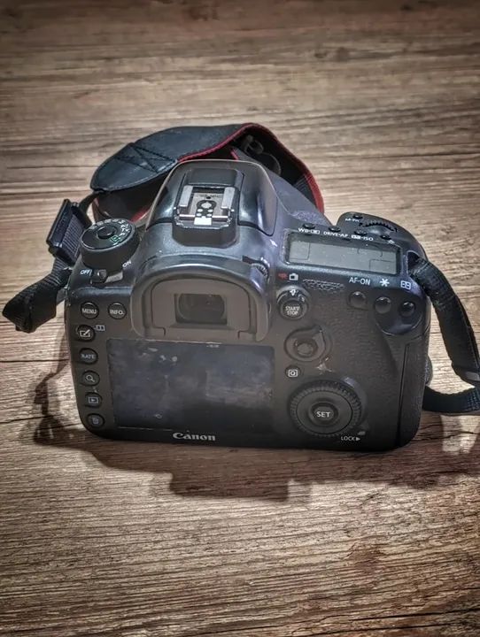 Vendo Canon 7D Mark II usada  - Foto 4