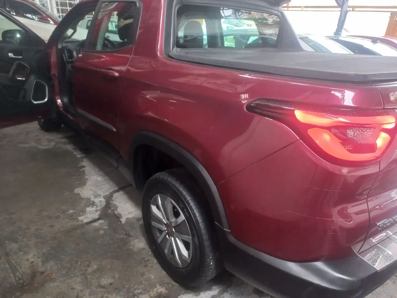Toro flex freedon 2017 automatico com gnv aceito troca por carro de menor valor  - Foto 4