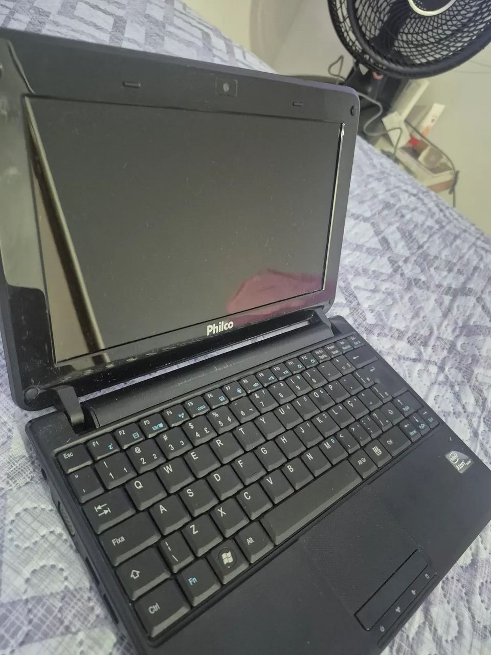 Mini netbook ESTÁ COM DEFEITO NÃO SEI O QUE SEJA 