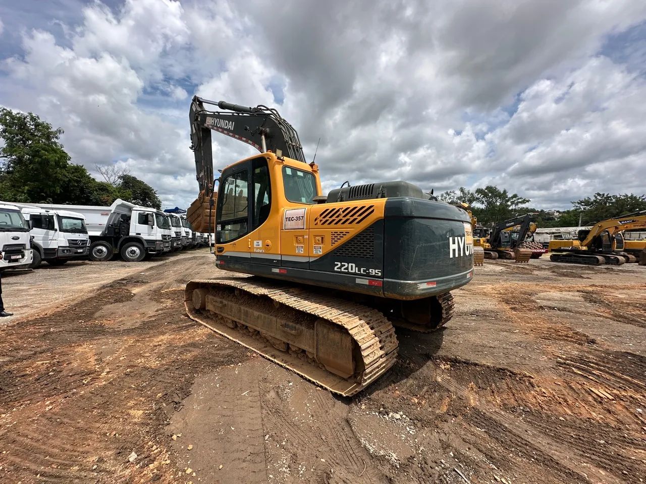 Escavadeira Hyundai 220 LC-9S 2020 - Foto 5