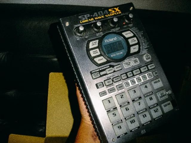 ROLAND /SP-404SX 中古品！ ROLAND SP-404SX | 中古新入荷商品 | | えちごやミュージック