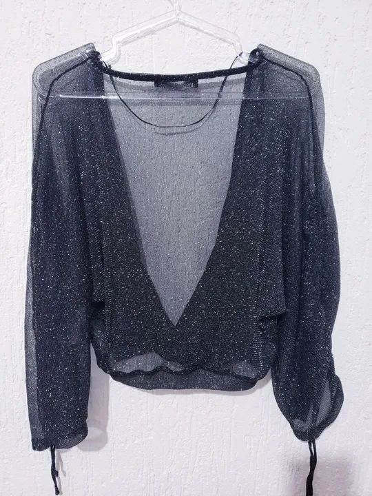 Blusa de renda preta - Foto 2