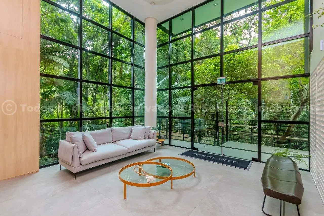 Apartamento com 03 Suítes á venda no Edifício Colina da Brava na Praia Brava de Itajaí