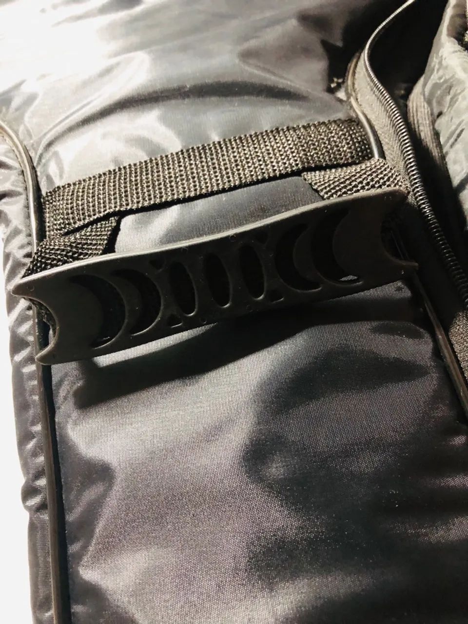 ?BAG PARA GUITARRA ACOLCHOADO E NOVO COM 2 ALÇAS ? - Foto 3