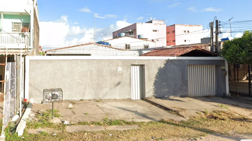 Casa para aluguel com 5 quartos, 3 banheiros, 2 vagas em Jardim Atlântico