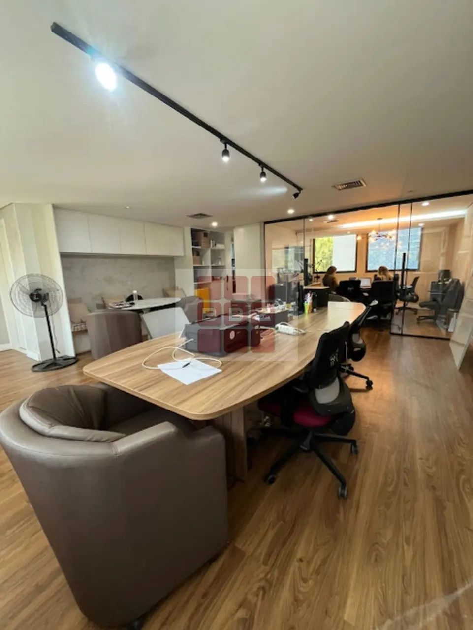 Sala comercial nos Jardins com 102 mts a venda R$ 1.000,000,00