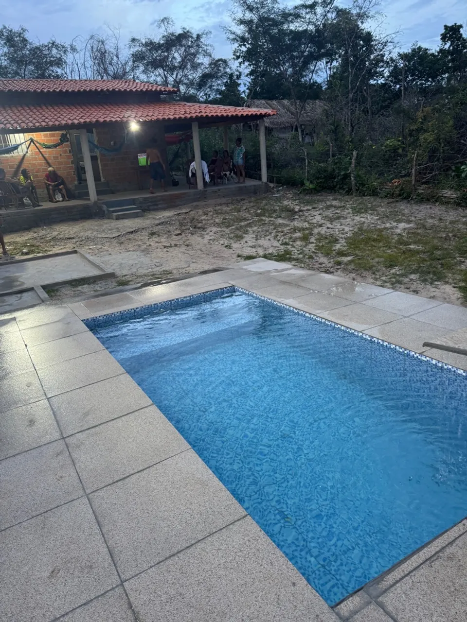 Vendo sitio com piscina e mobília