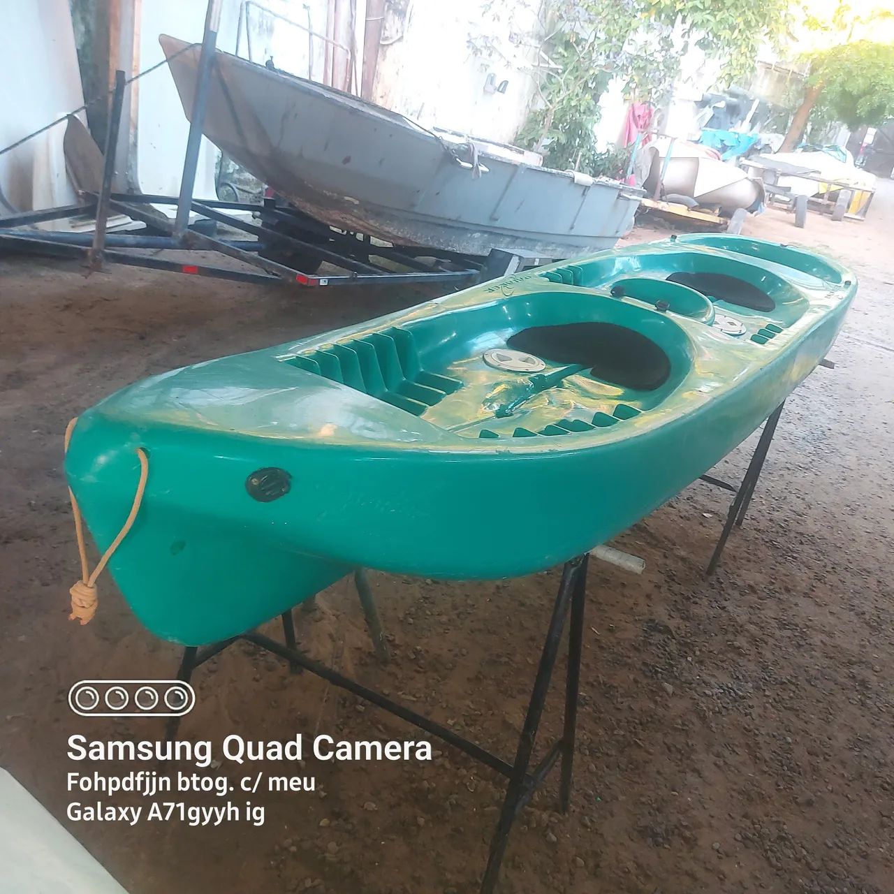 Caiaque Duplo em Perfeito Estado