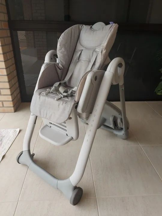 Cadeira de Alimentação Chicco Polly 2 Start - Cinza - Ótimo estado - Foto 3