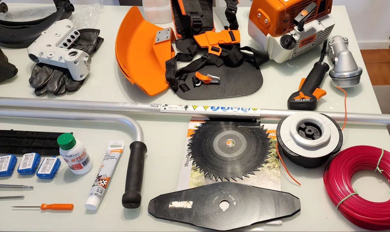 ROÇADEIRA STIHL FS 220 (apenas 8 horas de uso) - Foto 3