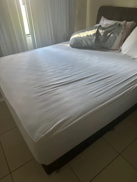 Cama Box Queen com colchão
