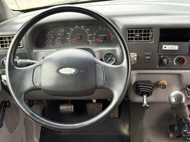 FORD 14000 CABINE DUPLA COM CESTO AEREO VERSALIFT VST-47 - Foto 9