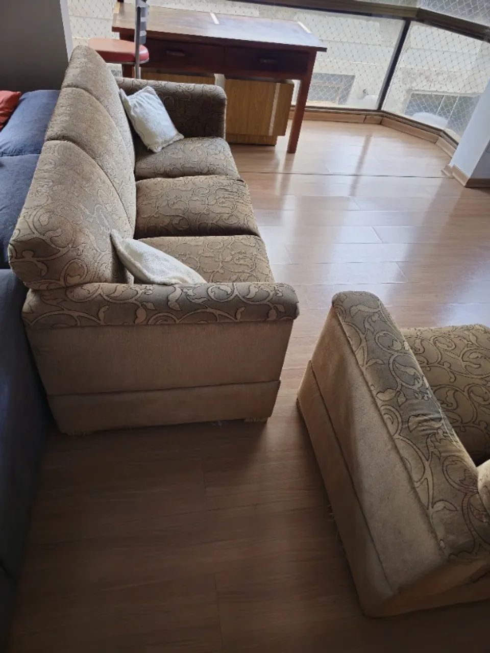 Sofá 3 lugares + 2 poltronas - Foto 3