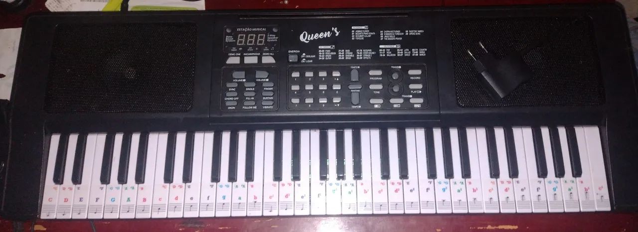 Teclado Queens 61 Teclas Usado - Foto 4