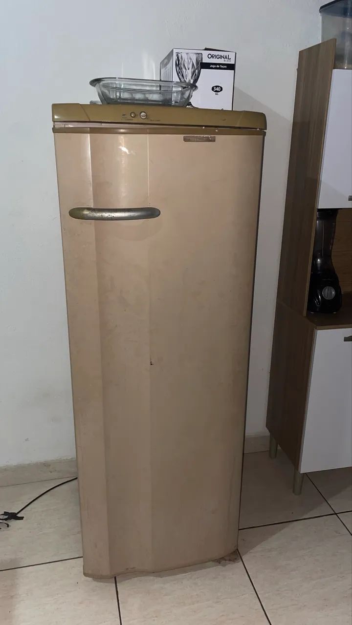 Geladeira C/ defeito