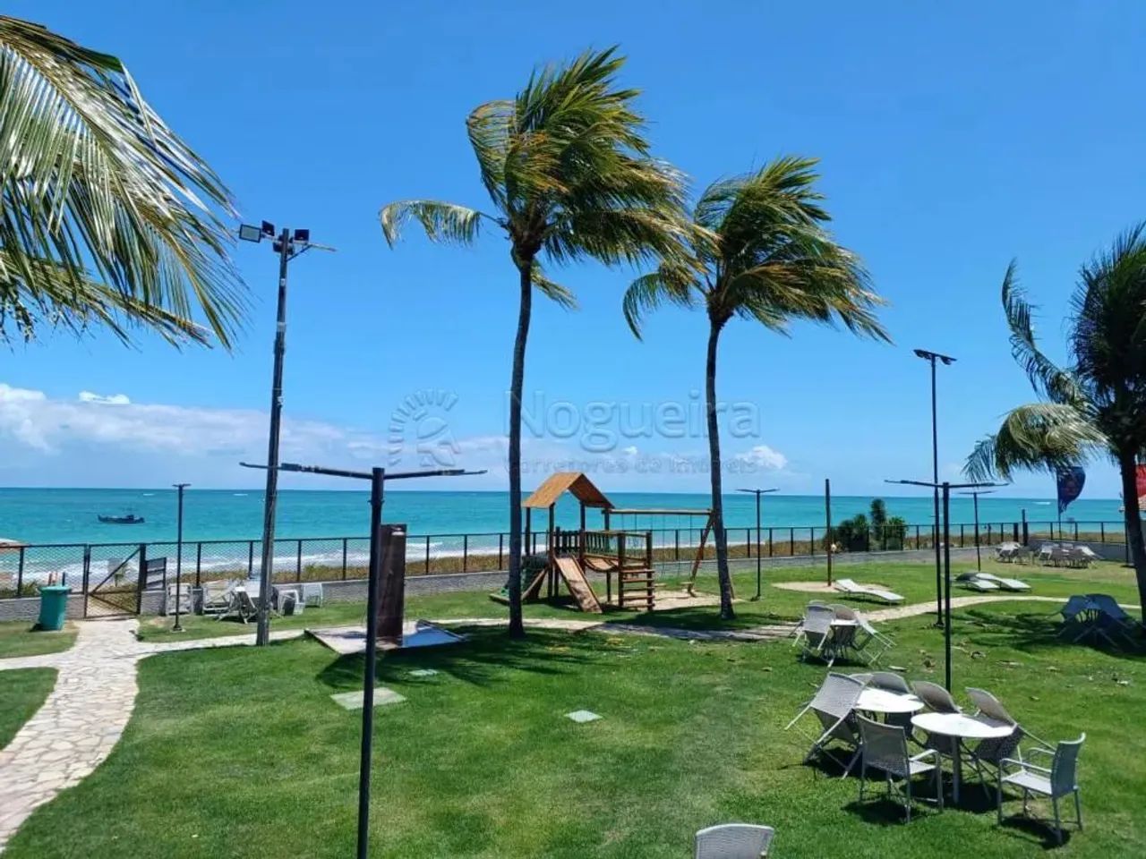VENDA APARTAMENTO 2 QUARTOS BEIRA MAR DE TAMANDARÉ -   Maui Beach Residence