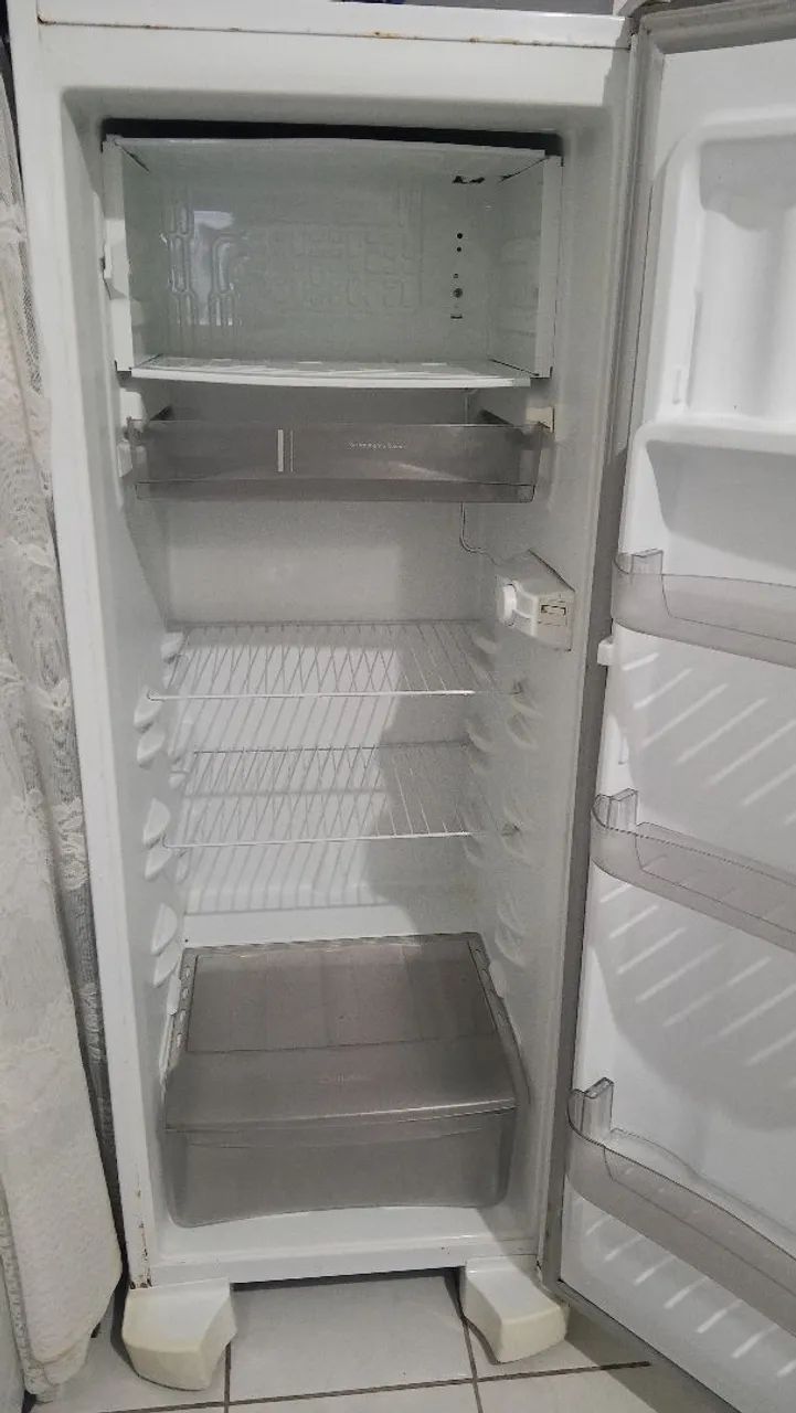 Geladeira Esmaltec - Foto 6