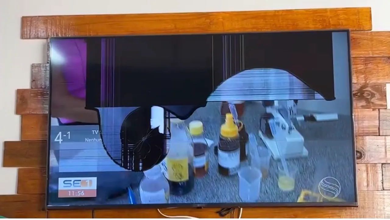 Tv tela quebrada
