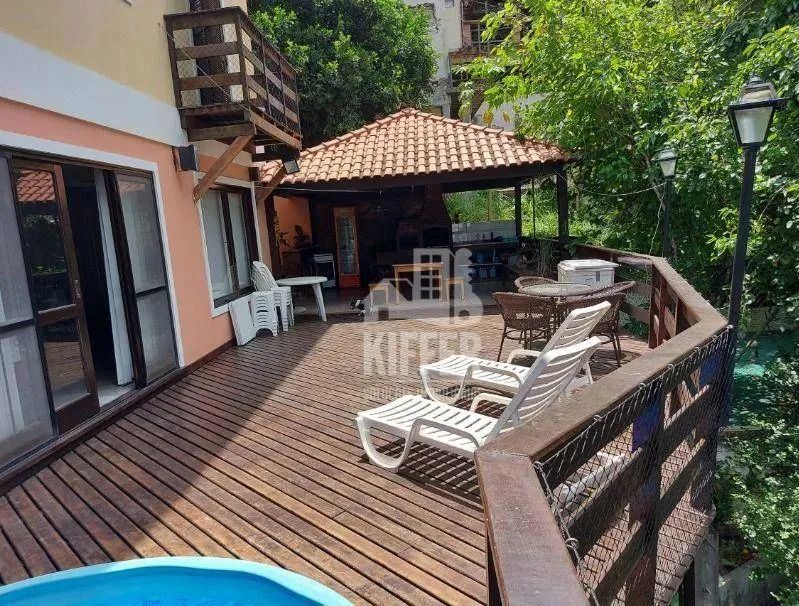 Casa com 4 quartos para alugar, 300 m² por R$ 11.450/mês - Itaipu - Niterói/RJ