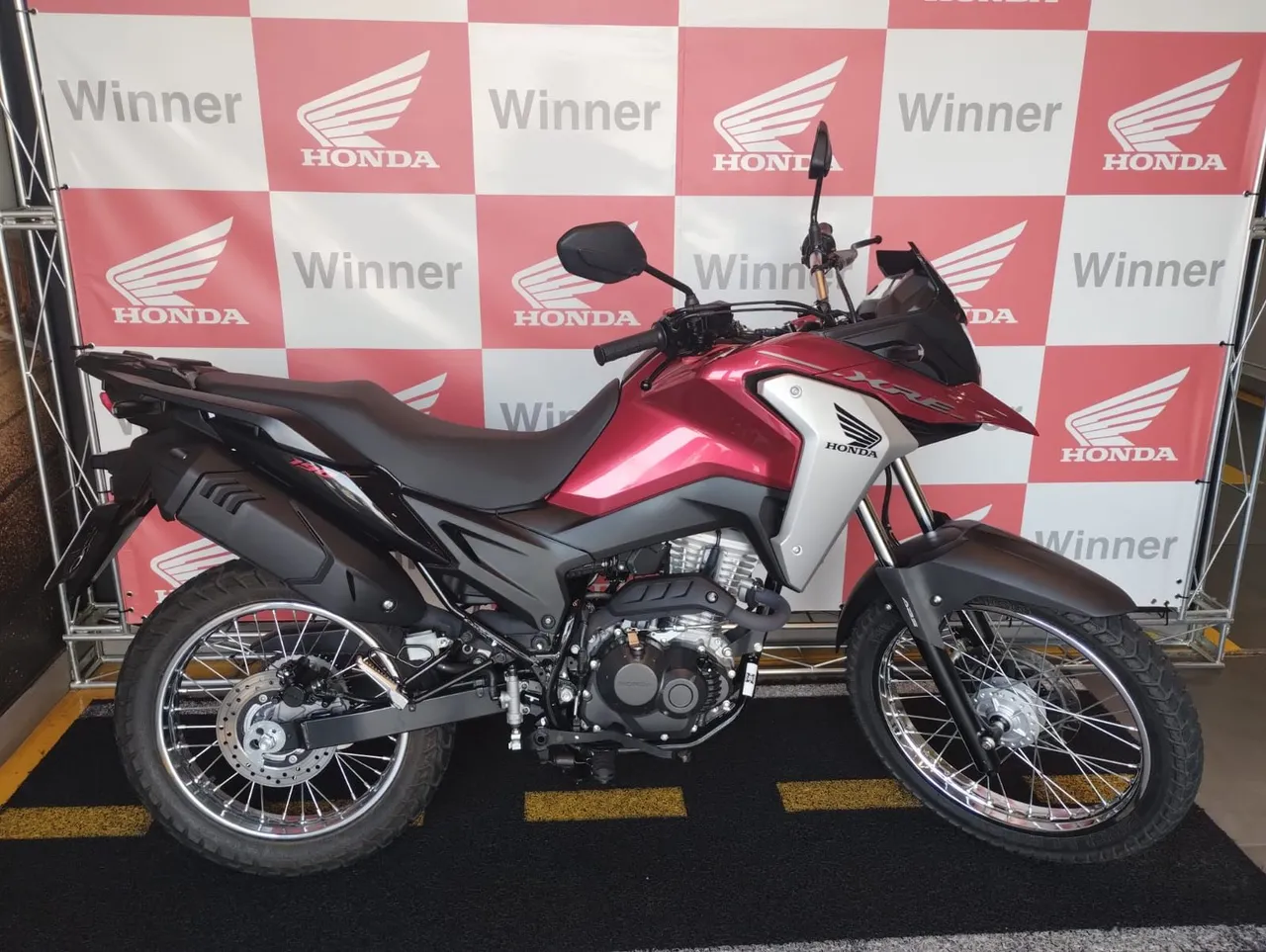 XRE 190 25 apenas 960 km