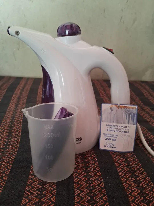 Passador de Roupas a Vapor Portátil - Ideal para Viagens!