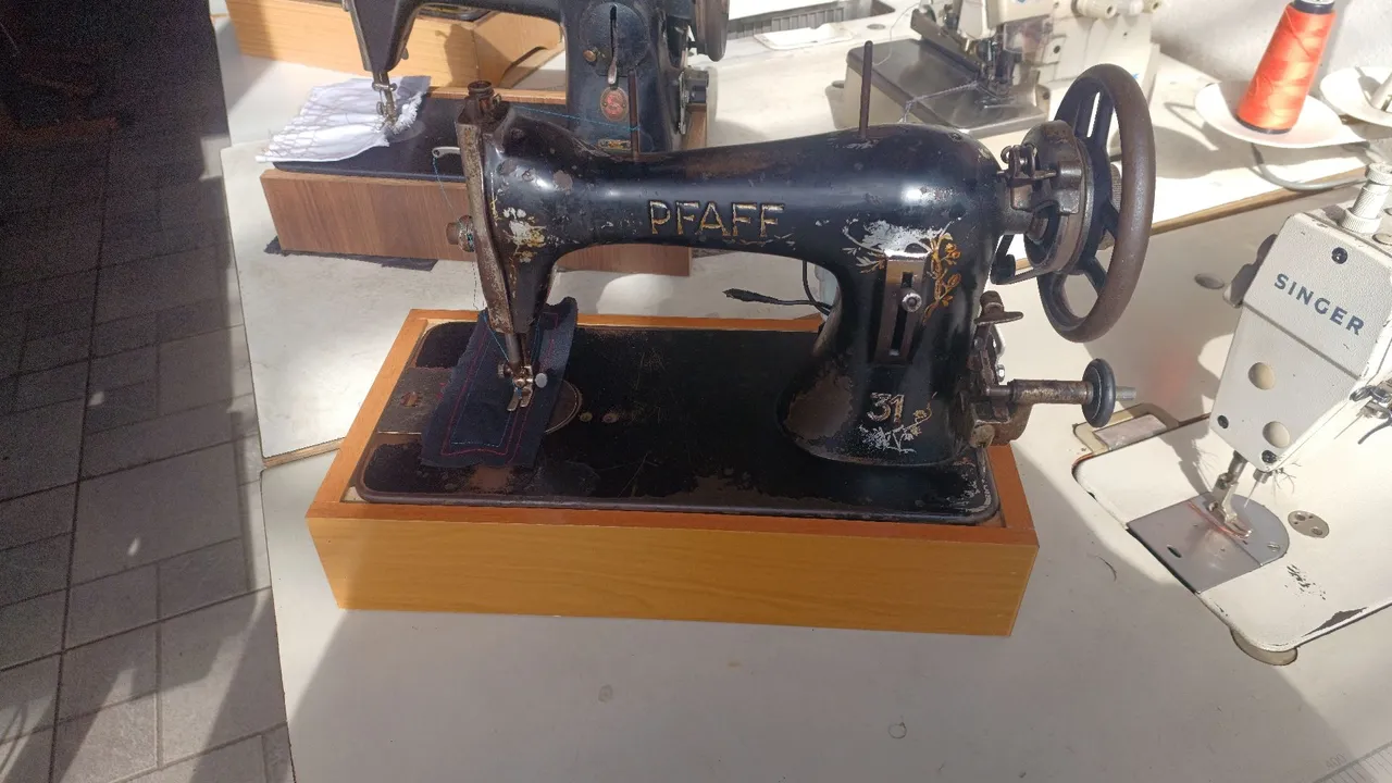 Máquina de costura Pfaff 31 - Colecionador