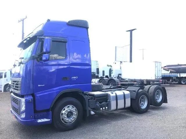 Volvo FH 460 6x2 Ano 2013- Cavalo Mecânico / Alto Padrão