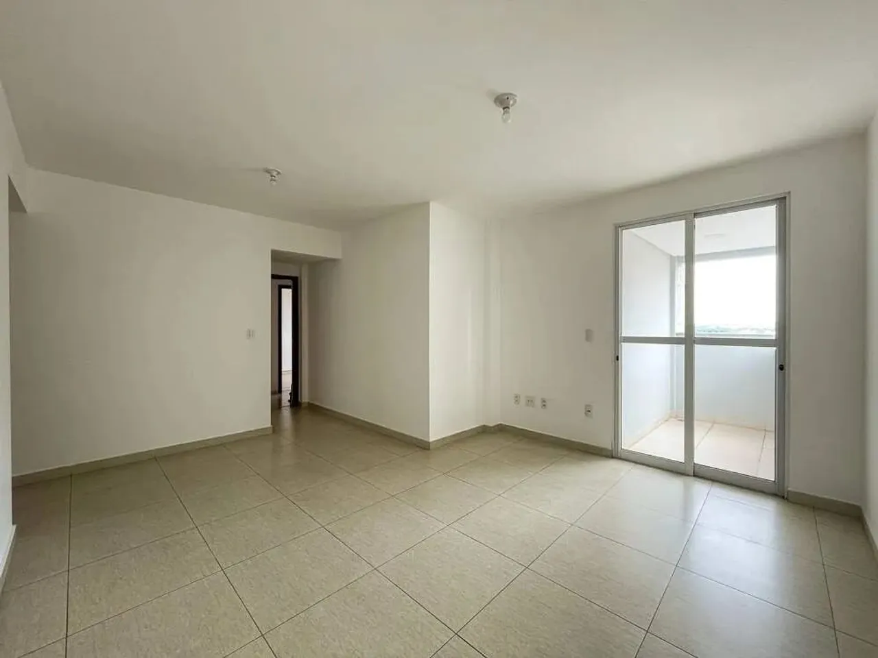 Apartamento à venda no centro de Divinópolis. Localização privilegiada!