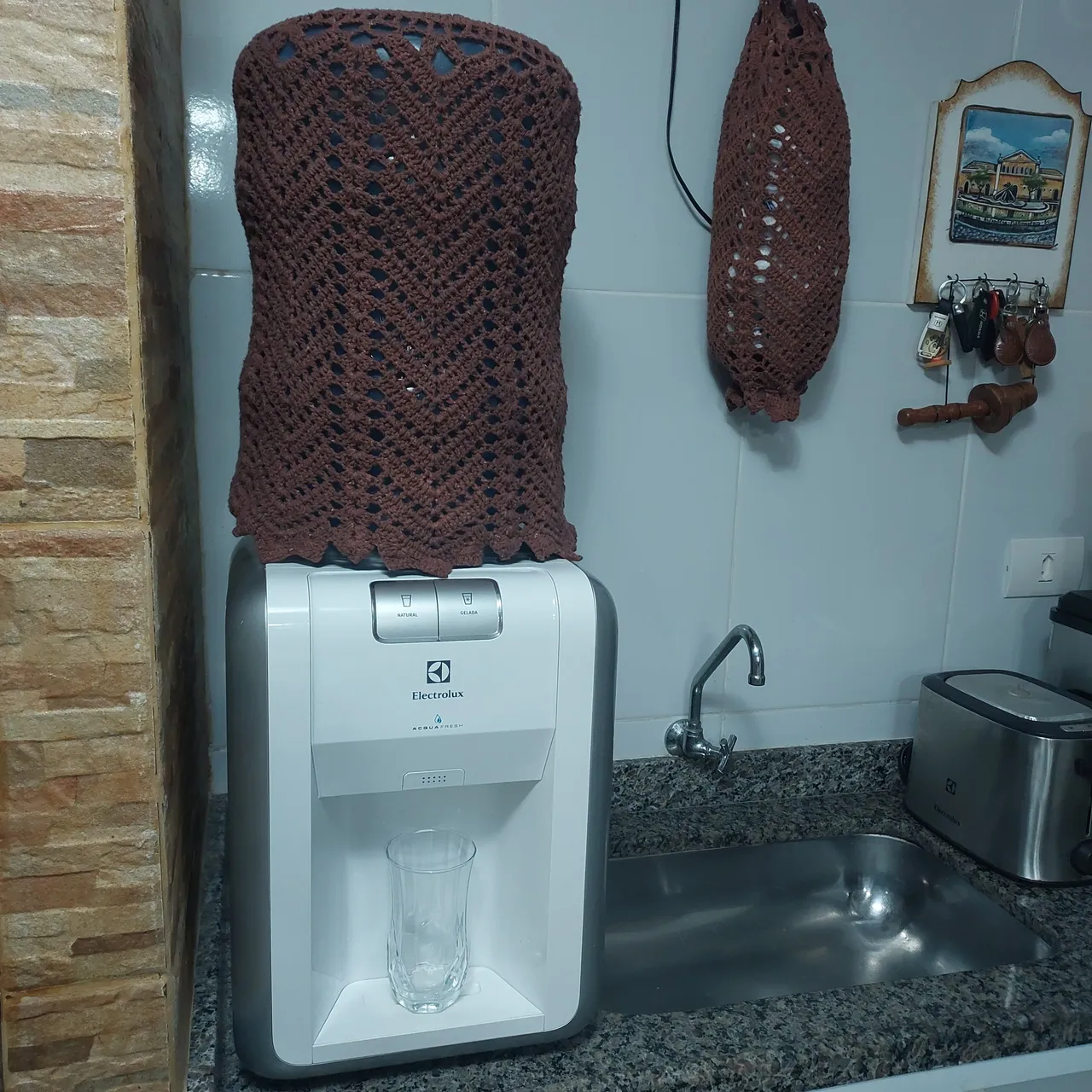 Purificador de Água Electrolux AcquaFresh com Capa de Crochê