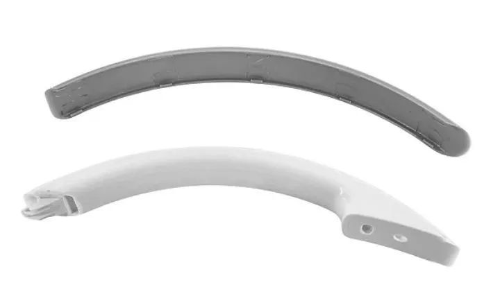 Puxador com capa para refrigerador Electrolux.