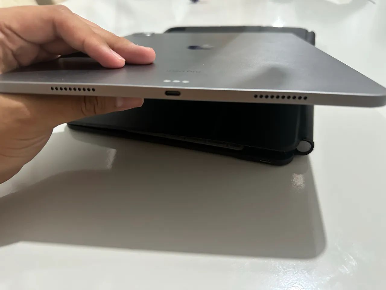 iPad Pro 12.9 - 6ª Geração (128GB) | Estado de Novo + Teclado Magnético - Foto 2