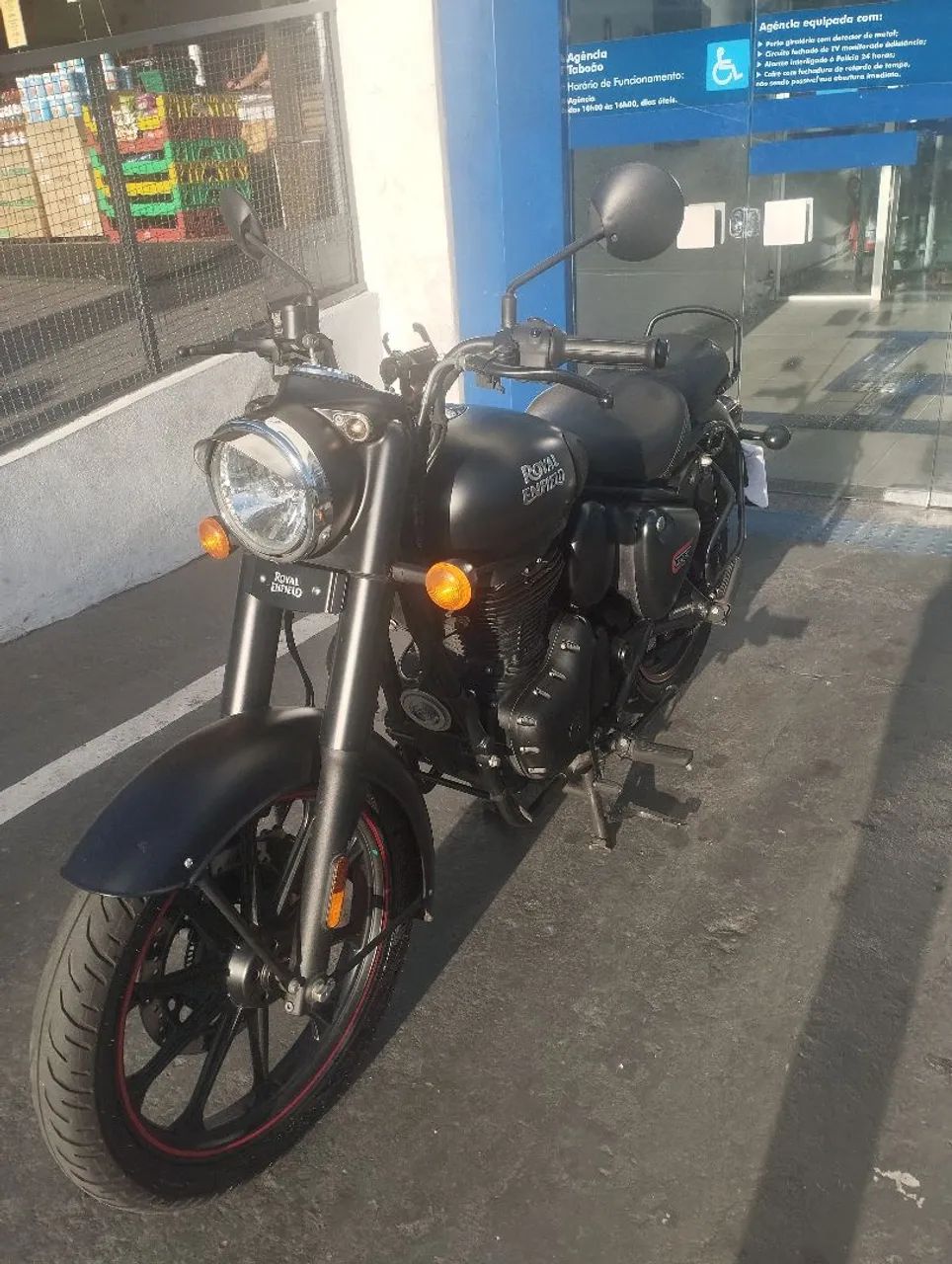 Royal Enfield Classic Dark 350 / Ano 2025 / Garantia de Fábrica  - Foto 2