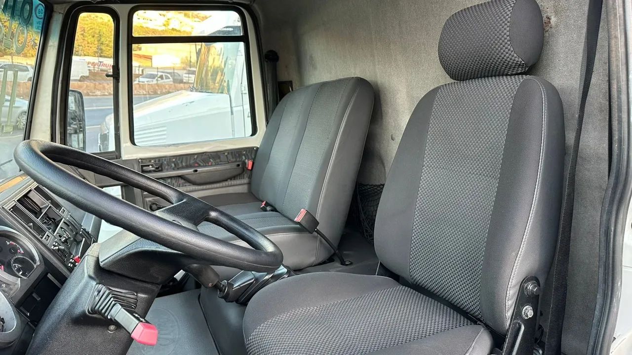 FORD CARGO 815/815 S/815 E Turbo 2p (diesel) - Foto 11