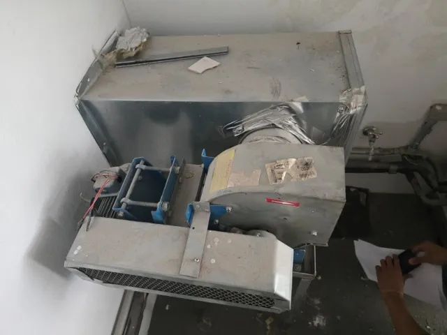 Ar-Condicionado Splitão Hitachi 7.5 TRs com condensadora centrífuga (90000 btu) - Foto 5