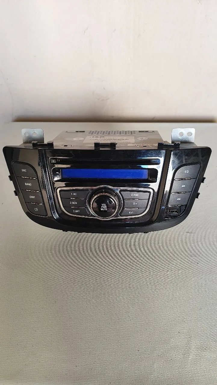 Som automotivo original Jac J6
