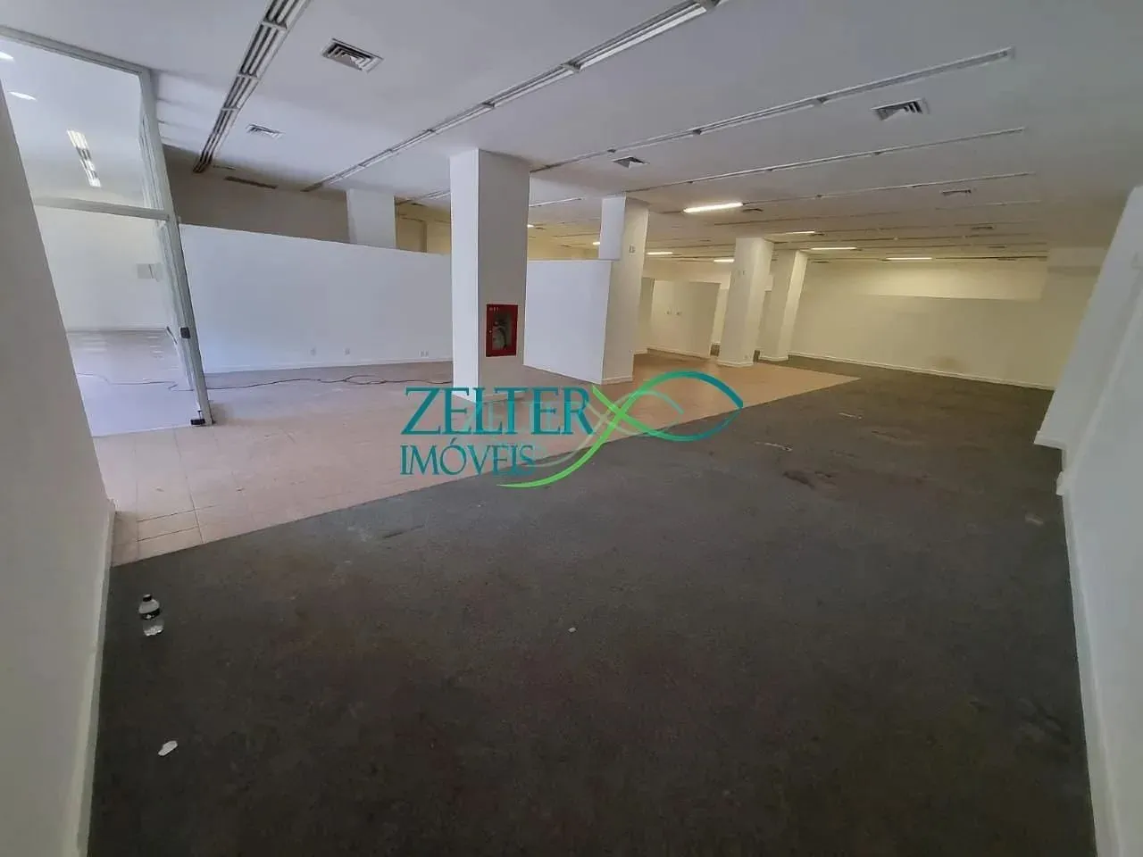 Loja para Locação 20 Vagas, 816M², Penha Circular, Rio de Janeiro - RJ