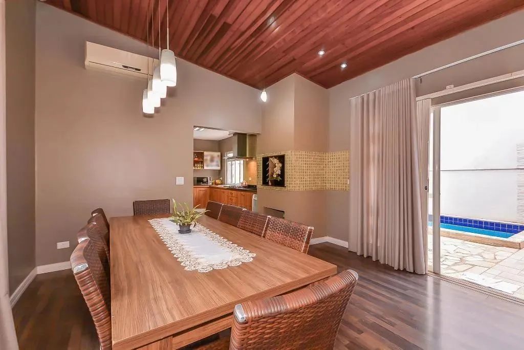 Casa com 04 quartos (01 suíte) à venda, 240 m² (piscina) por R$ 1.250.000 - Santa Felicida