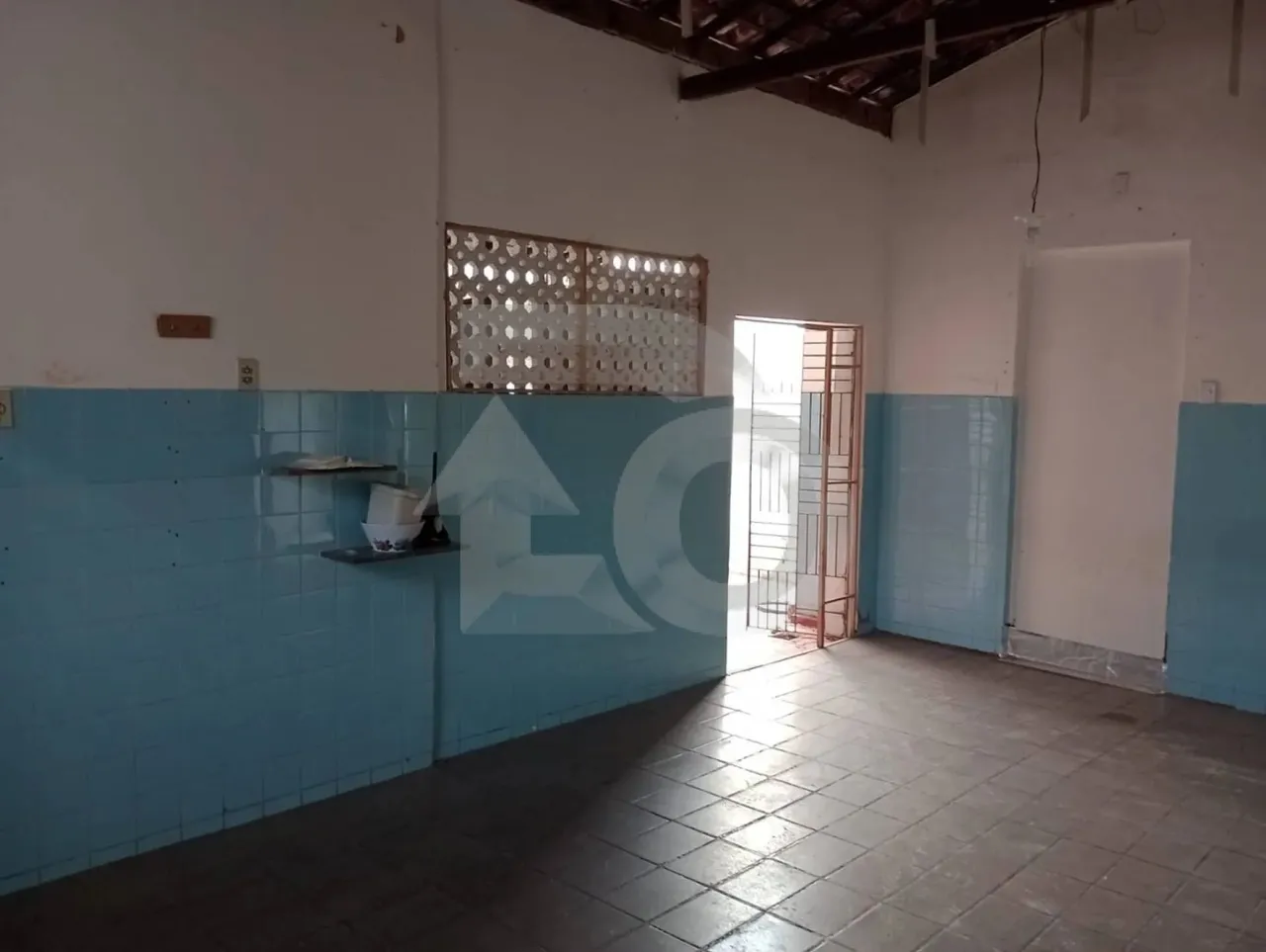 Edifício no Bairro Salgado Filho com 270m² e 3 Pontos Comerciais.