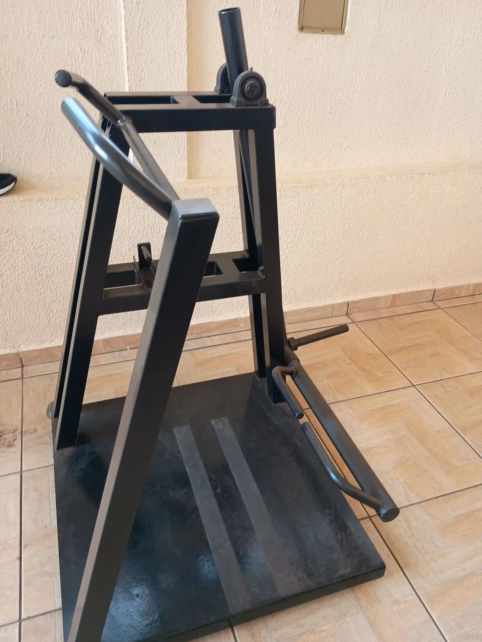 Aparelho de Glúteos Profissional  - Foto 3