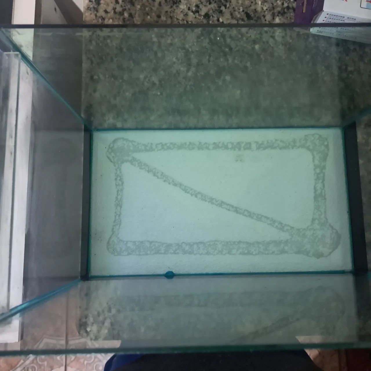 Aquário 35x20x25 - 18l - Foto 2